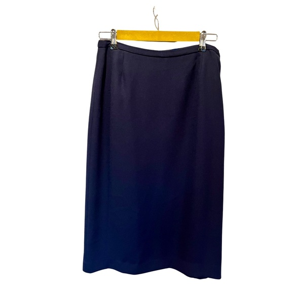 Navy blue skirt and Jacket by Karen Scott. - Picture 5 of 9